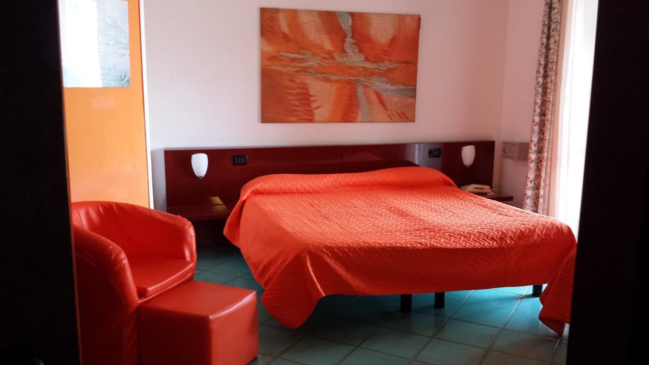 Hotel Annabelle Ίσκια Εξωτερικό φωτογραφία