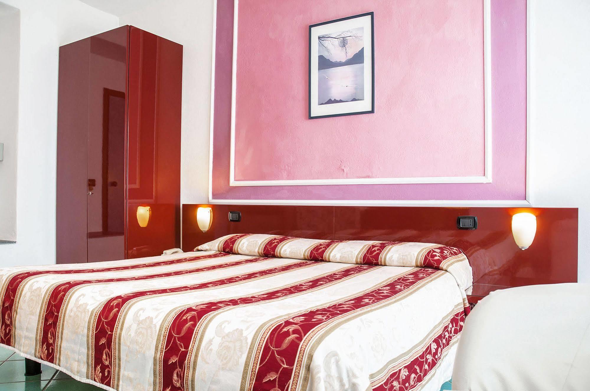 Hotel Annabelle Ίσκια Εξωτερικό φωτογραφία